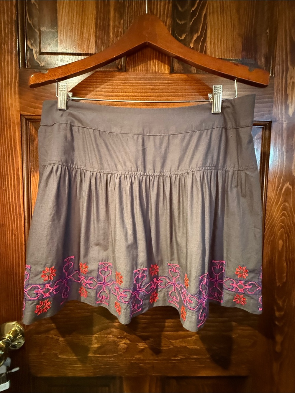 Vintage American Eagle gray embroidered skirt